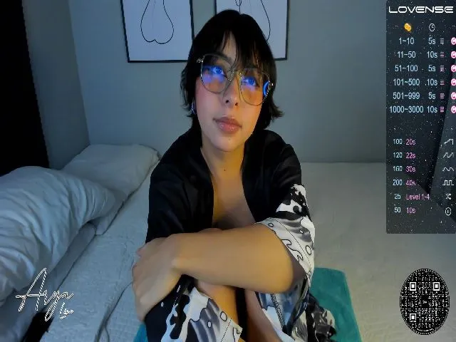Live sex webcam photo for Arya_Line #260564305