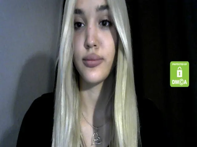 Live sex webcam photo for MyyDream #258272389