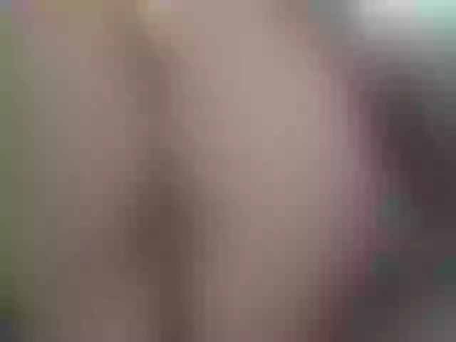 Live sex webcam photo for BlondeKhloe #260585687
