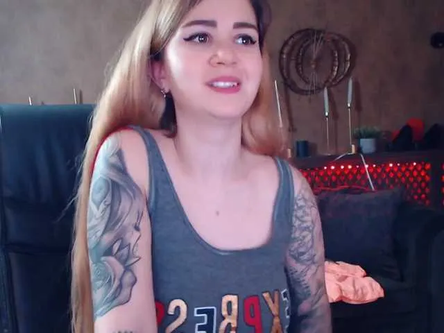 Live sex webcam photo for AmelliDi #241218338