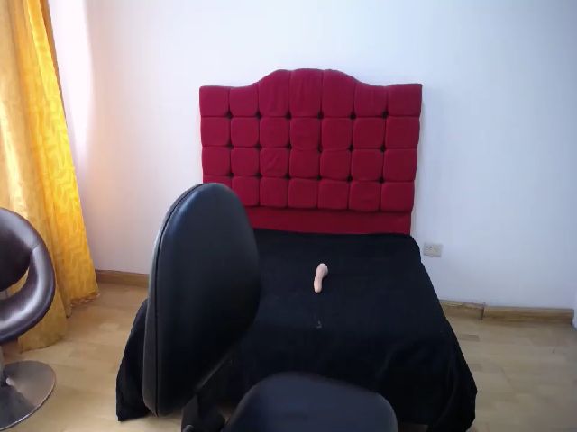 Live sex webcam photo for Britafox #252494111