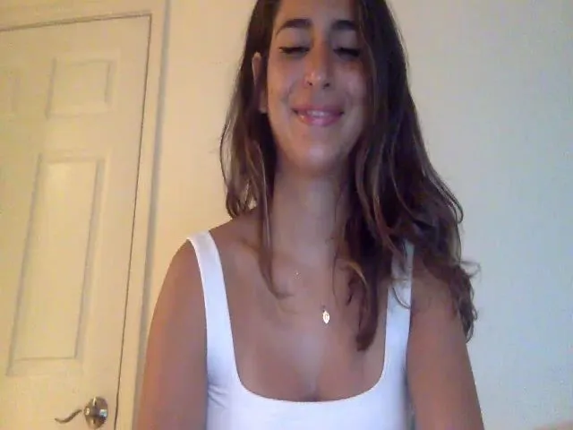 Live sex webcam photo for FreckledPoni #262426952