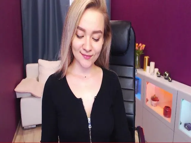 Live sex webcam photo for Kara_Smith #254983173