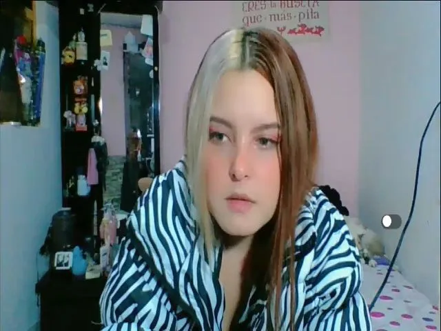 Live sex webcam photo for Amanda_Callum #264052113