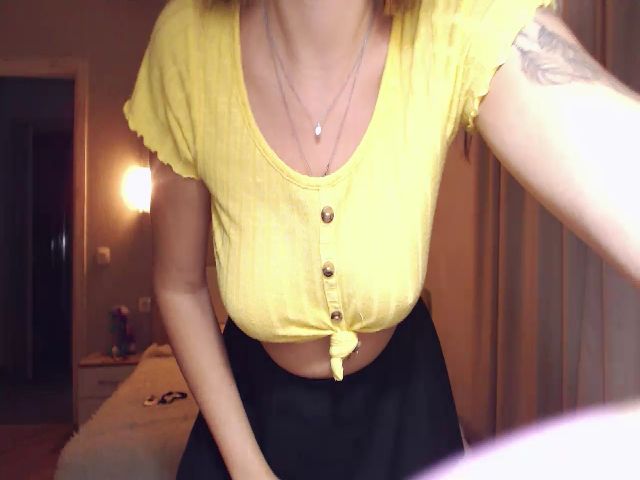 Live sex webcam photo for SylviaOneill #262188161