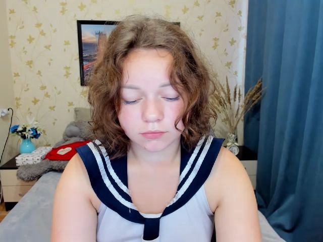 Live sex webcam photo for LanaCutie #253702749