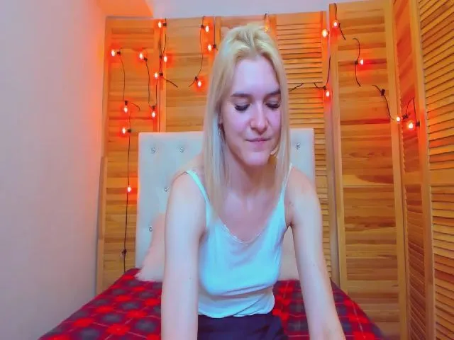 Live sex webcam photo for MarliTes #253637514