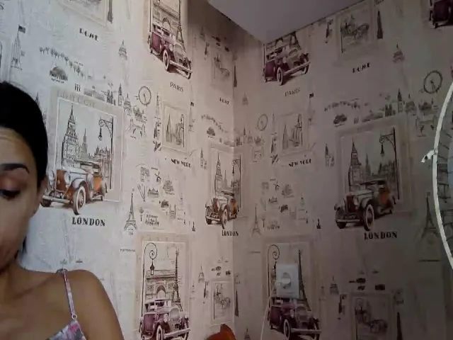 Live sex webcam photo for JolyBoss #261248352