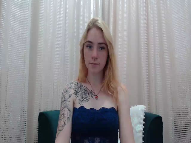 Live sex webcam photo for RedBerryy #264134719