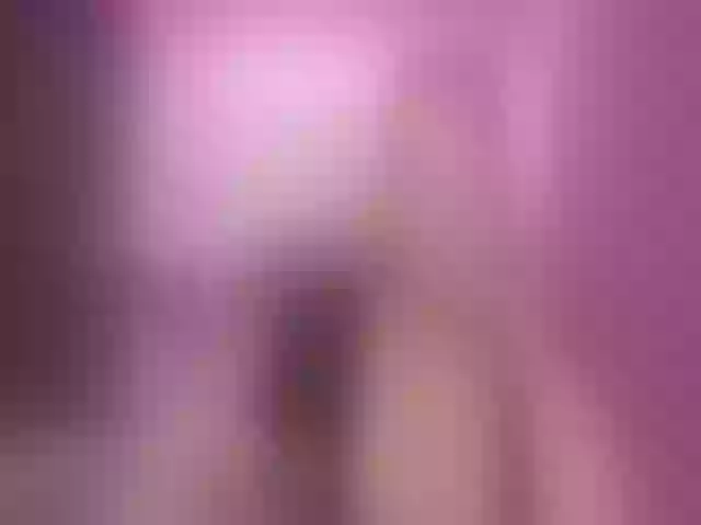 Live sex webcam photo for PtiMermaid #254414416