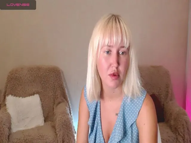 Live sex webcam photo for ChelseaMoon #259442563