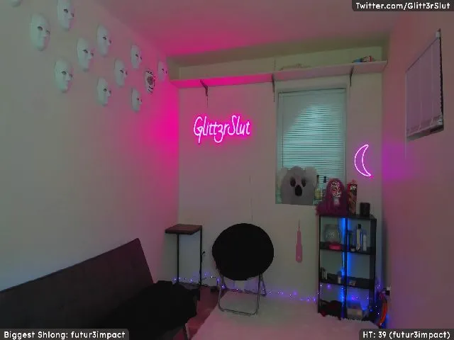 Live sex webcam photo for Glitt3rSlut #253939721