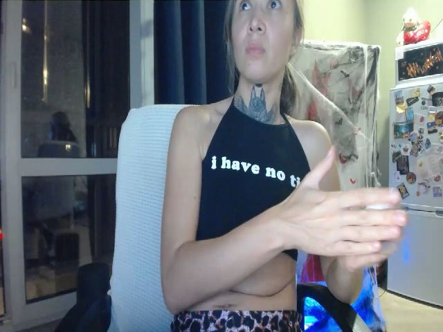 Live sex webcam photo for Angie_Wild #258911932