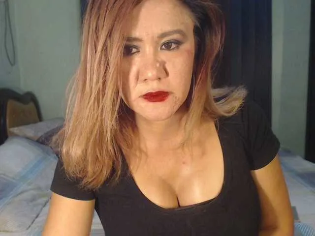 Live sex webcam photo for Scarlethotty #250276906