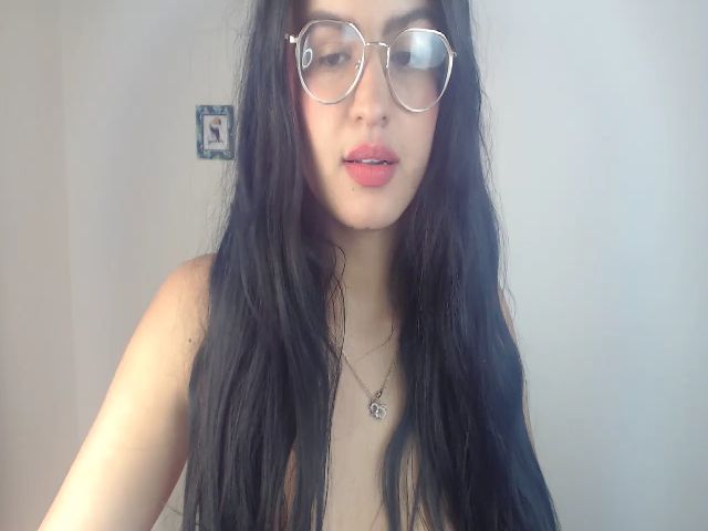 Live sex webcam photo for Selenaburning #255248223