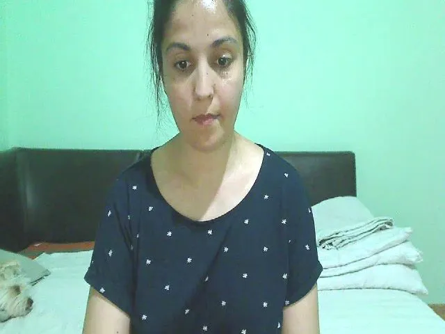Live sex webcam photo for OneHotty #256080283