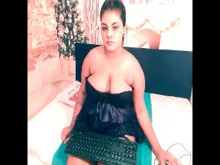 Live sex webcam photo for Sexyindianzn #251806123