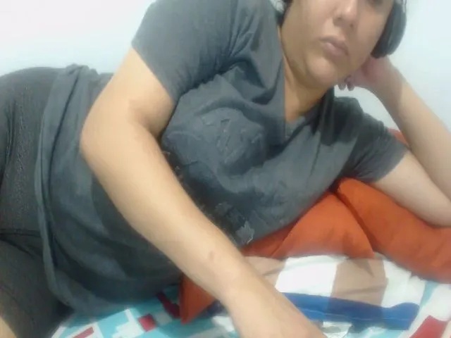Live sex webcam photo for MaryHot_ #261764700