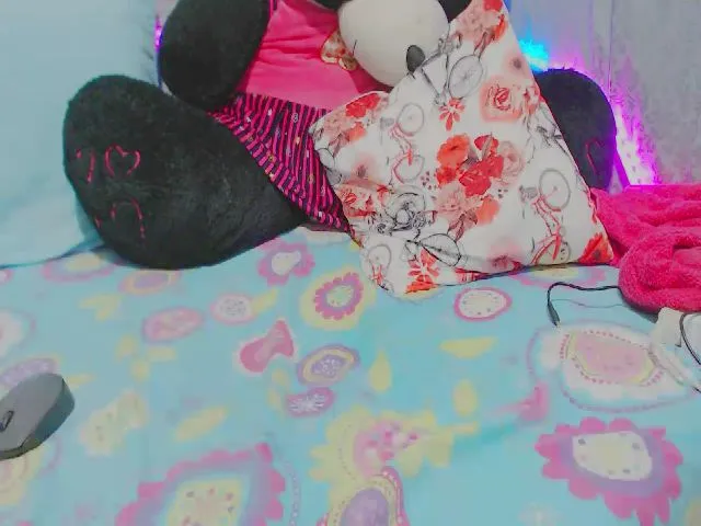 Live sex webcam photo for Lucy_park #253314981