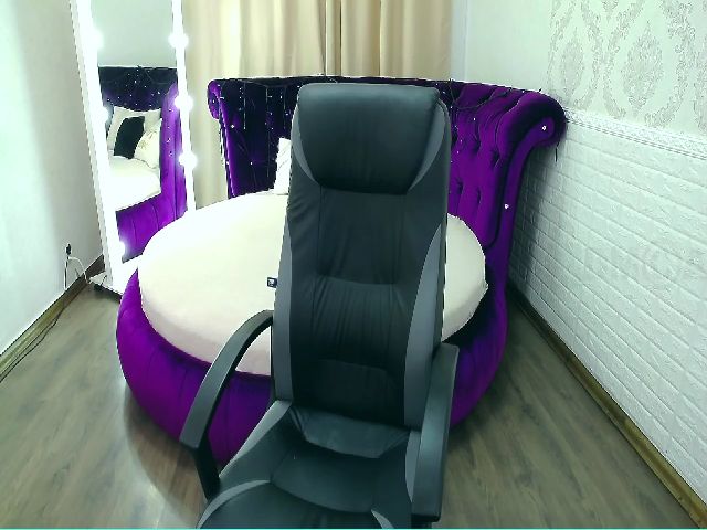 Live sex webcam photo for Red_Bunnyy #257946989