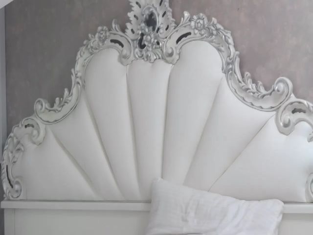 Live sex webcam photo for SoffyyHot #264488507