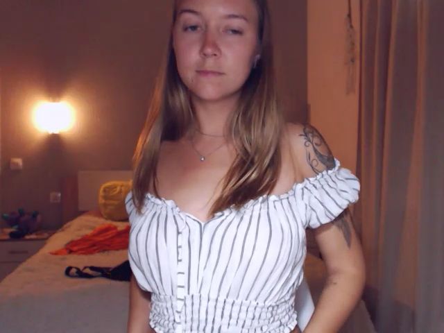 Live sex webcam photo for SylviaOneill #255698874