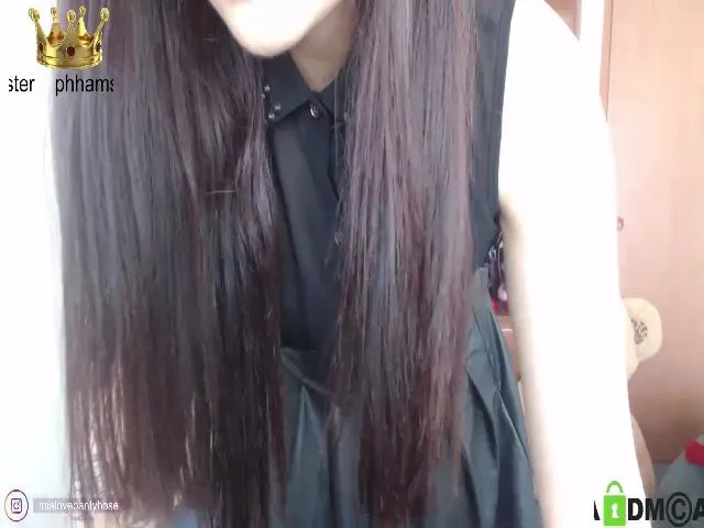 Live sex webcam photo for Miahot21 #260009705