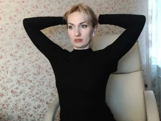 Live sex webcam photo for Mallinia #287955201