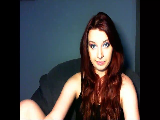 Live sex webcam photo for VirginLuna18 #254145086