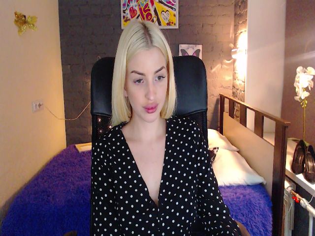 Live sex webcam photo for MilanaOmg #287884385