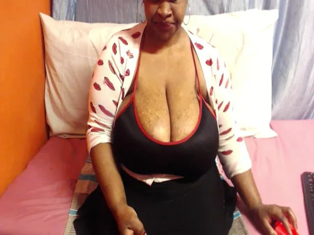 Live sex webcam photo for Sweetnozie #254110209