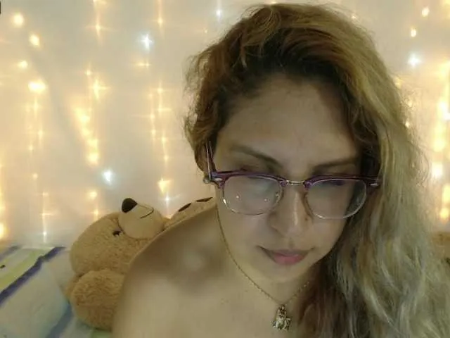 Live sex webcam photo for SweetBarbie #241045759