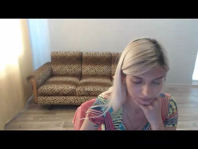 Live sex webcam photo for SexyBeatriice #255300380