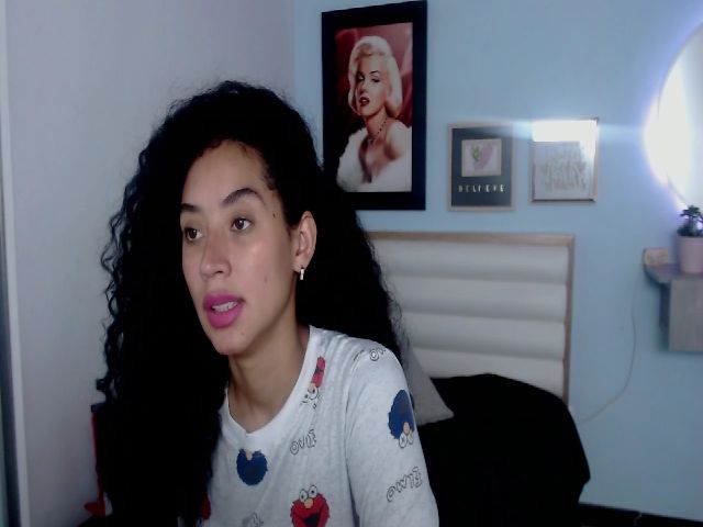 Live sex webcam photo for Jade_lee88 #254981517