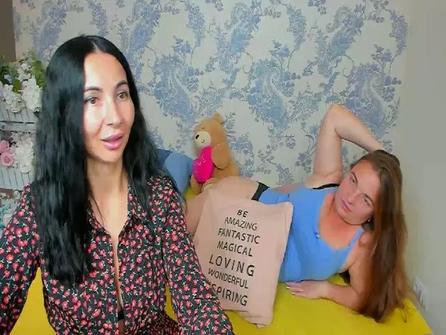 Live sex webcam photo for NikaRysa #264472125