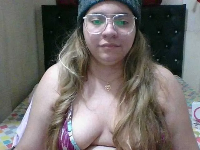Live sex webcam photo for Victoriamor #245168003