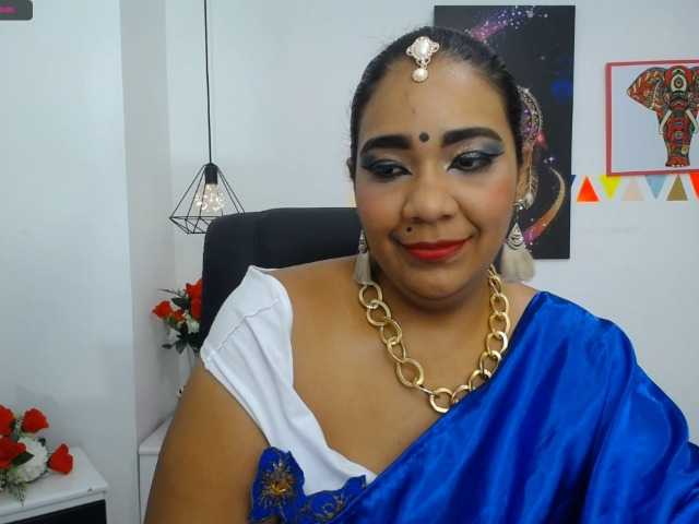 Live sex webcam photo for IndianMama #247036062