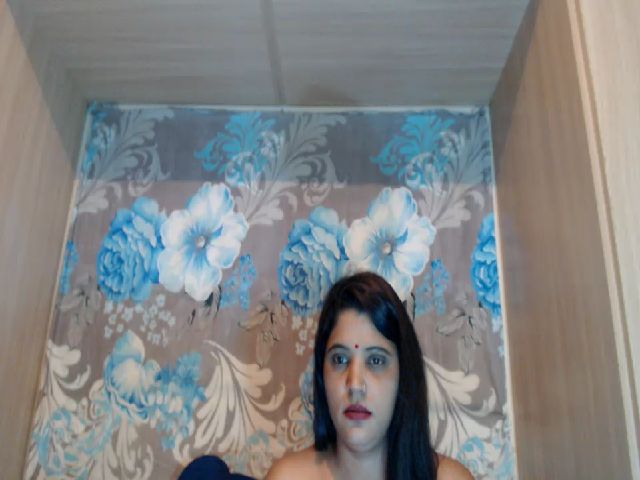 Live sex webcam photo for Indianrose1 #264722419