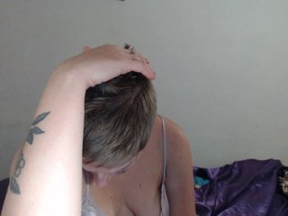 Live sex webcam photo for sandriana #240833362