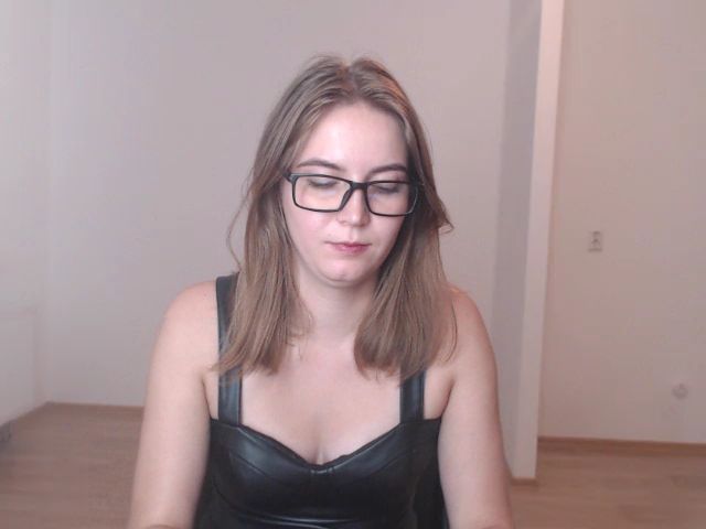 Live sex webcam photo for ALESSA_MOON #263248649