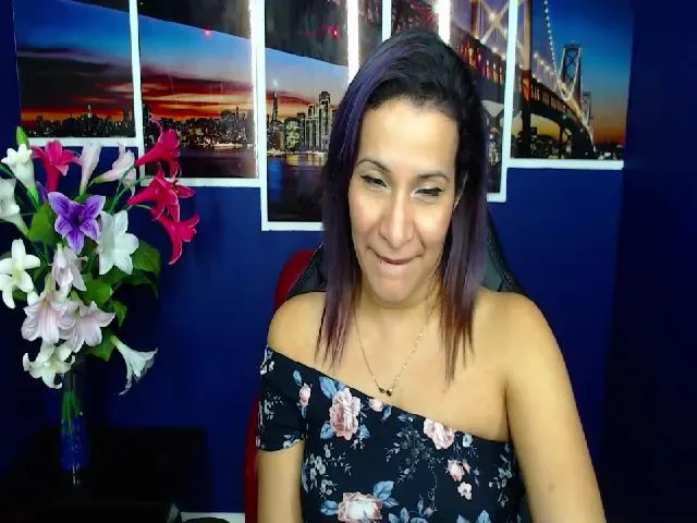 Live sex webcam photo for Infernalsexx #256622133