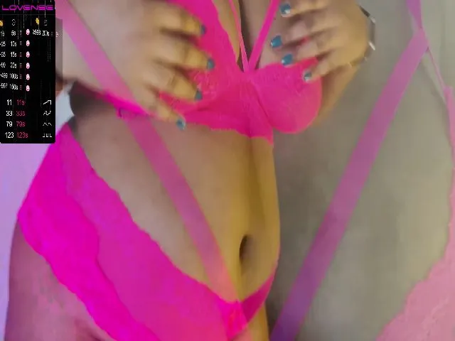 Live sex webcam photo for Mia_Brown_9 #263520524