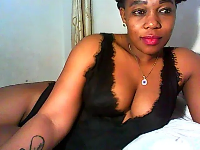 Live sex webcam photo for AfriPrincess #255348688