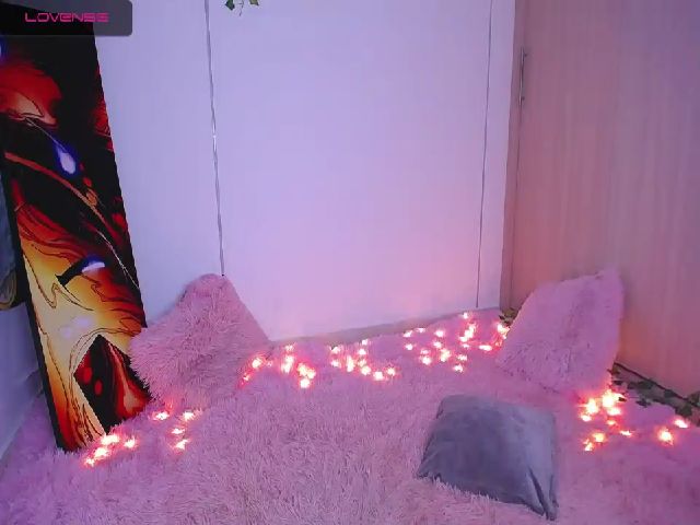 Live sex webcam photo for Aria_brown_ #258301466