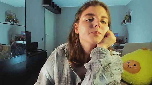 Live sex webcam photo for Emma_Mon #244836087