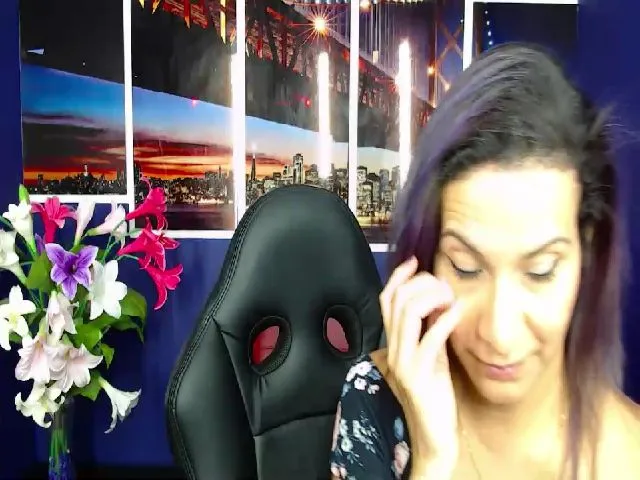 Live sex webcam photo for Infernalsexx #256488361