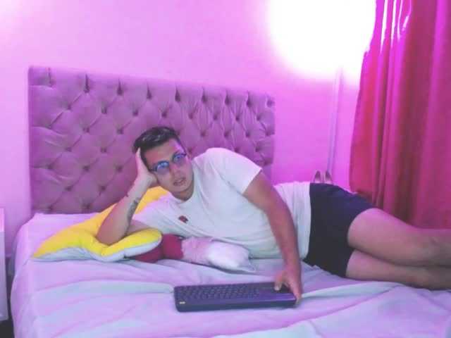 Live sex webcam photo for sporty-dark #240895475