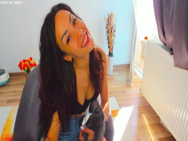 Live sex webcam photo for Roses_dream #252412168