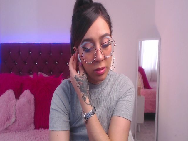 Live sex webcam photo for SamPuckett #264381131