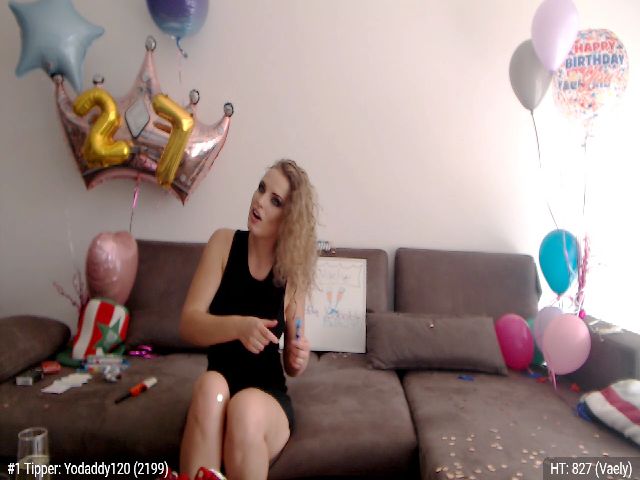 Live sex webcam photo for HollyMfc #265148240